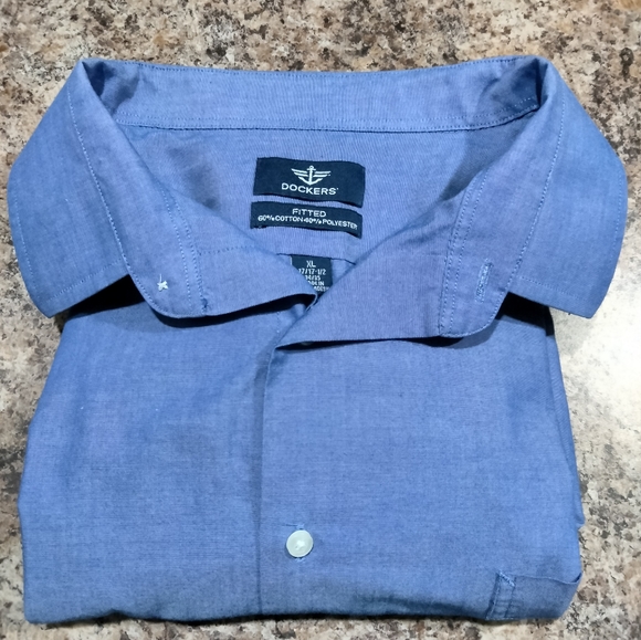 Docker's Long Sleeve Fitted Dress Shirt - Picture 4 of 5
